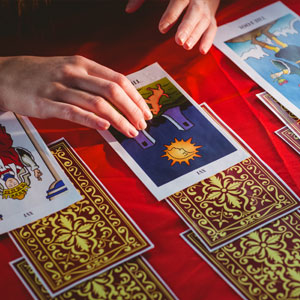 Can Tarot help uncover your past lives?
