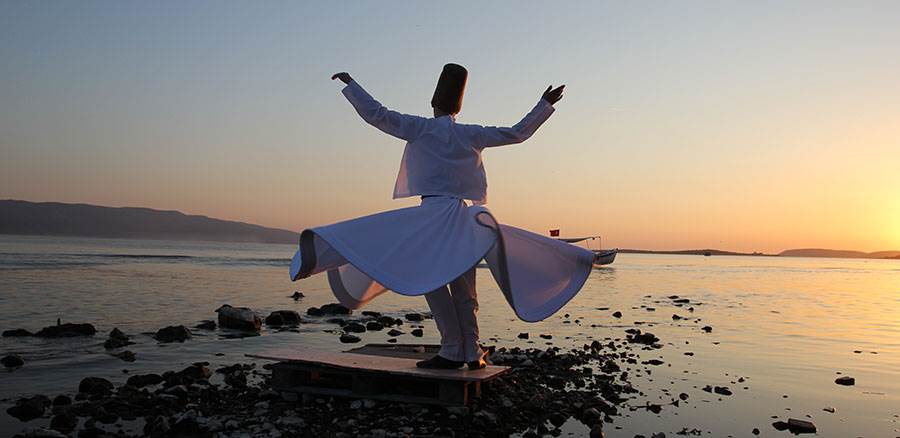 dancing Sufi in white